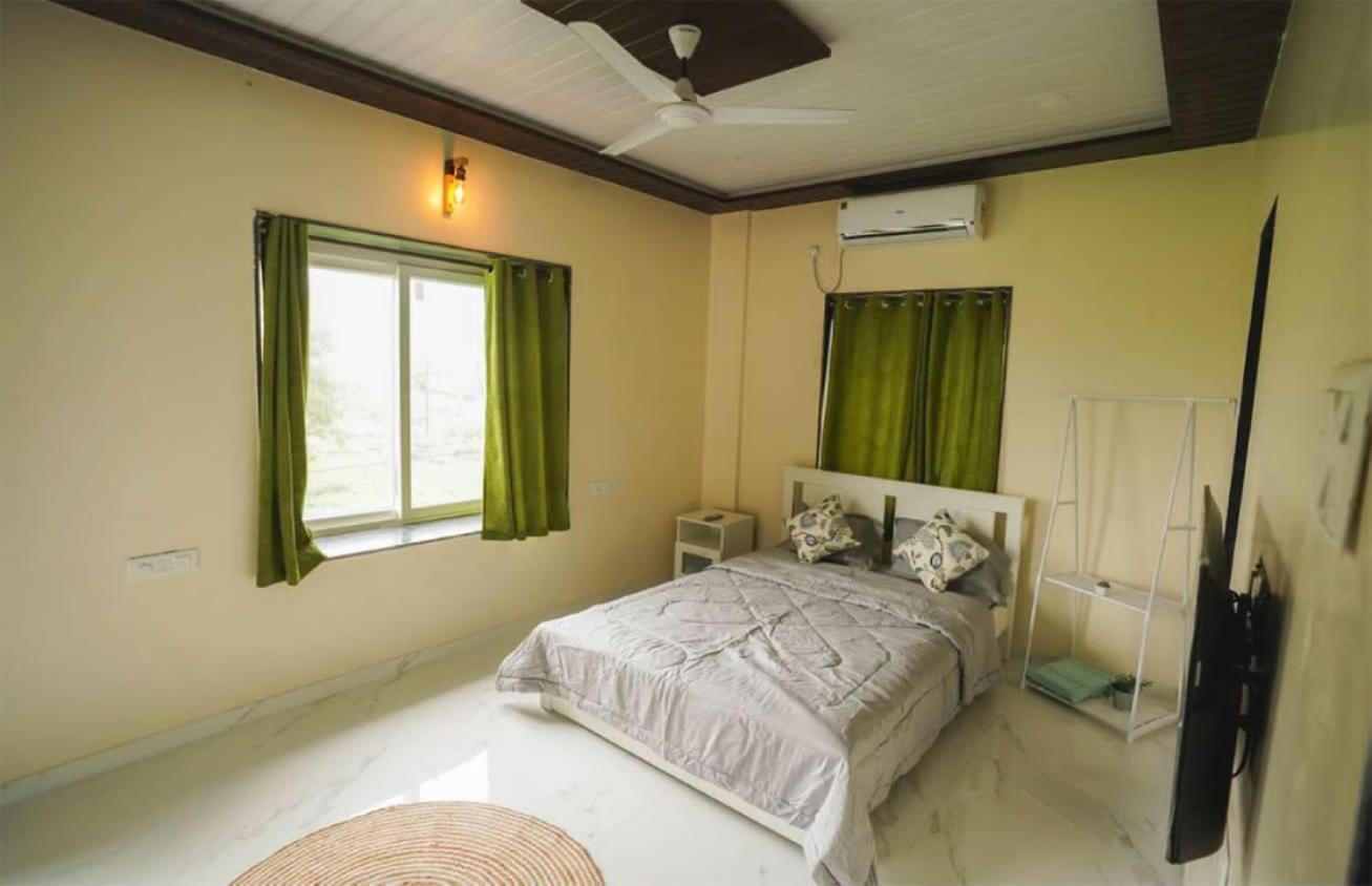 Green Crest Villa 로나발라 외부 사진